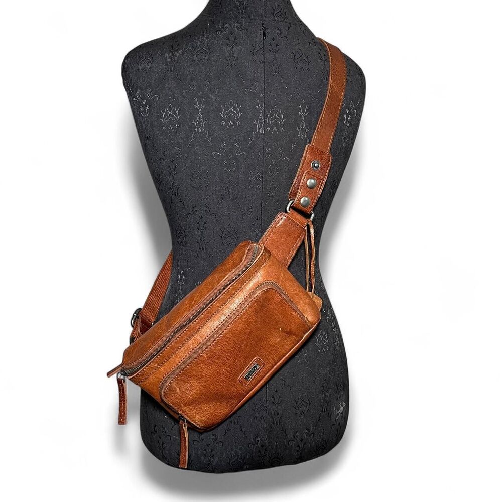 Leather Crossbody Sling Bag in Cognac Brown